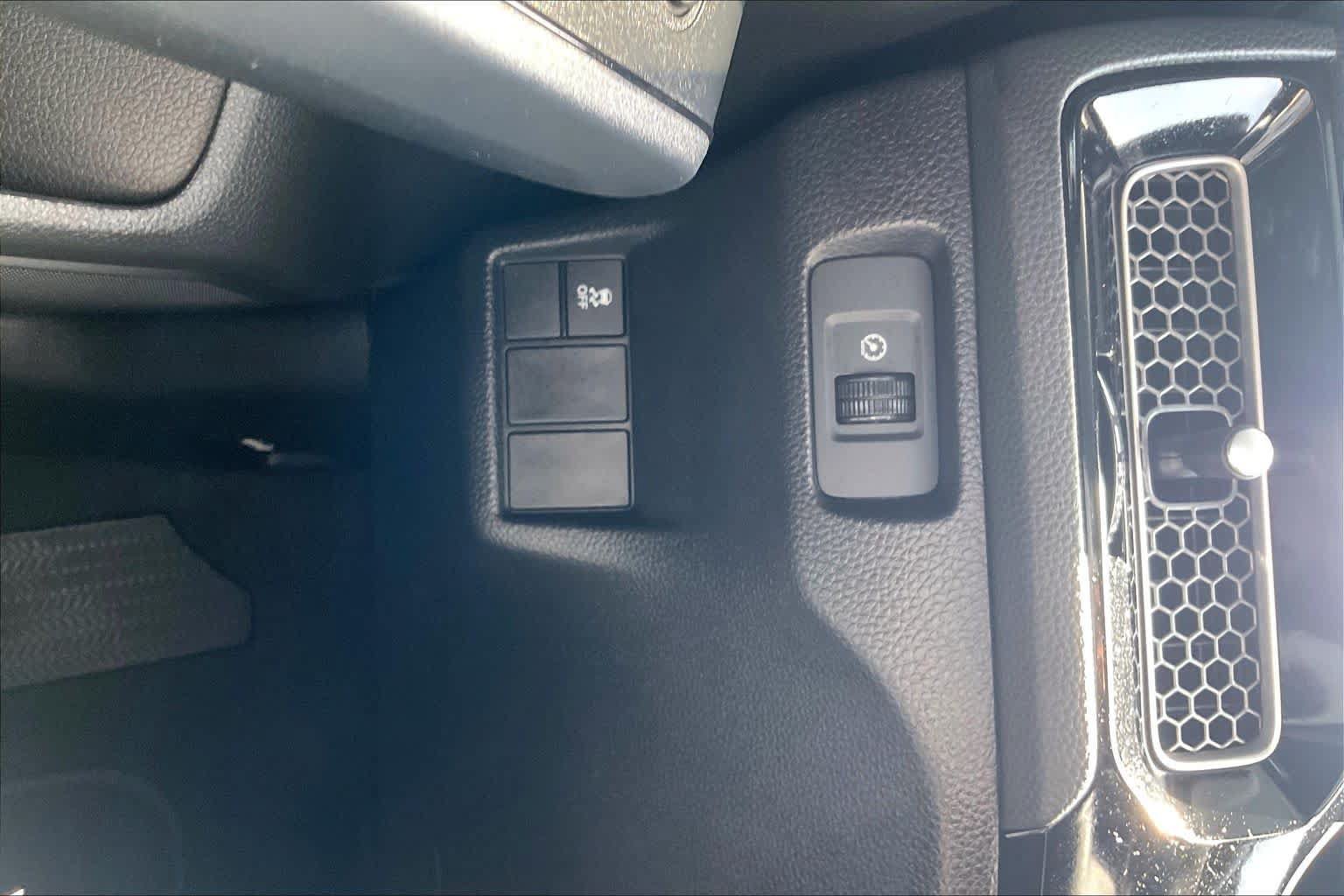 Used 2025 Honda Civic Sport image 33