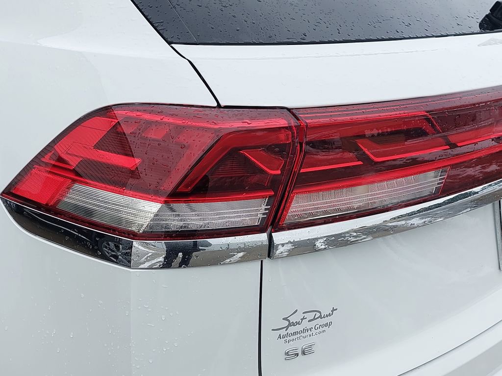 Used 2025 Volkswagen Atlas Cross Sport SE image 30