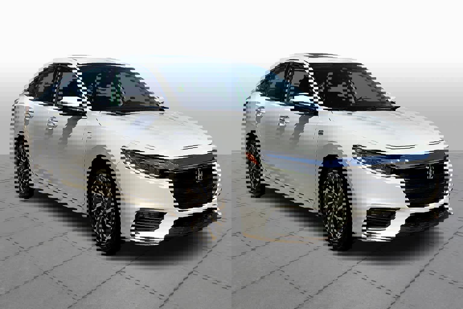 Used 2019 Honda Insight Touring image 2