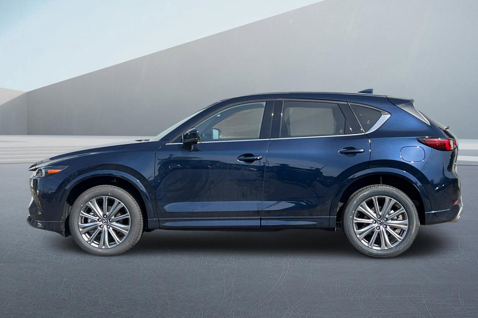 New 2025 MAZDA CX-5 Signature image 6