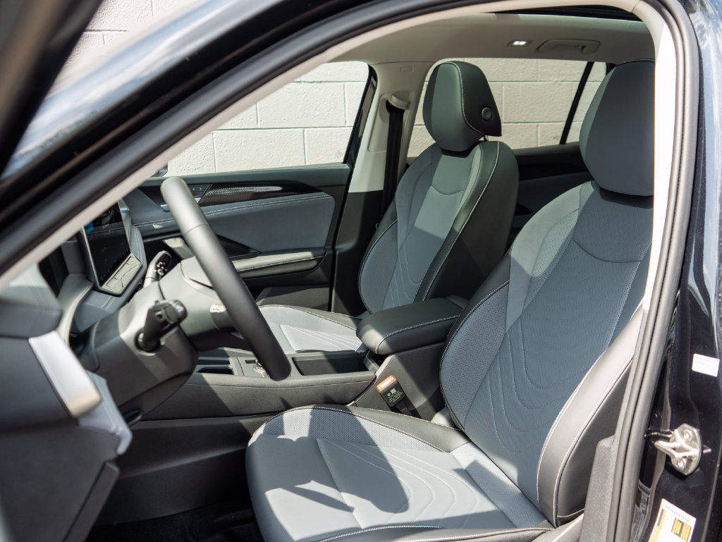 New 2026 Volkswagen Tiguan SE AWD/4WD image 8