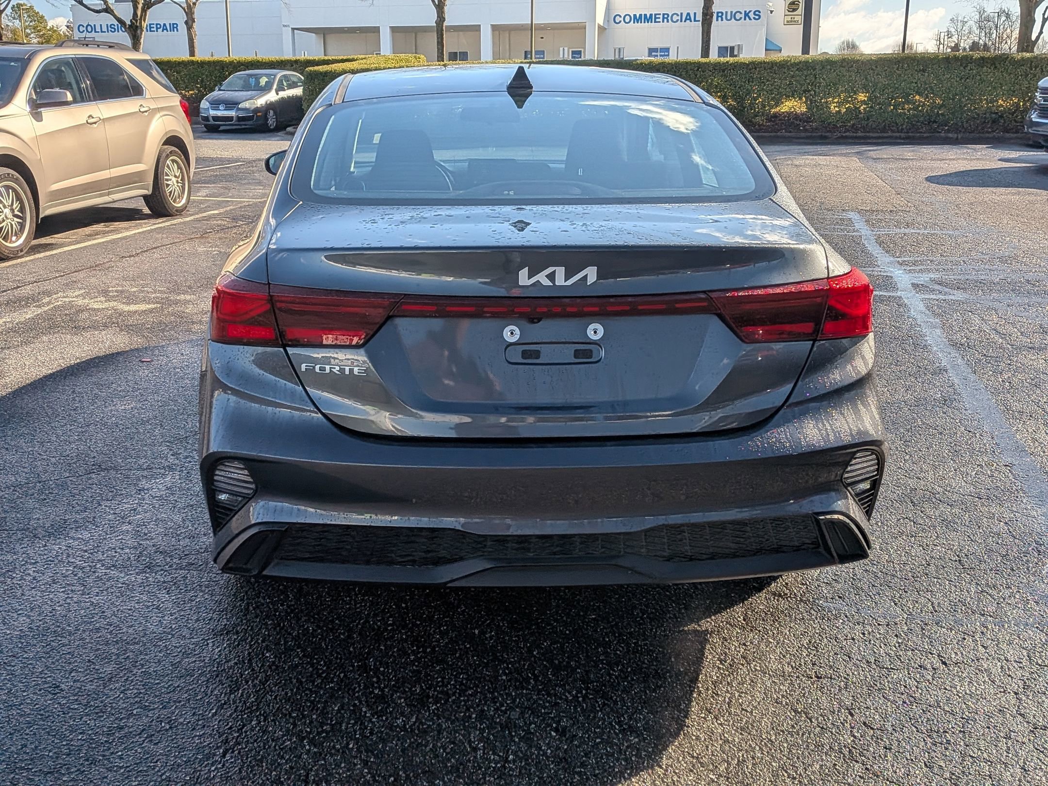 Used 2023 Kia Forte LXS image 8