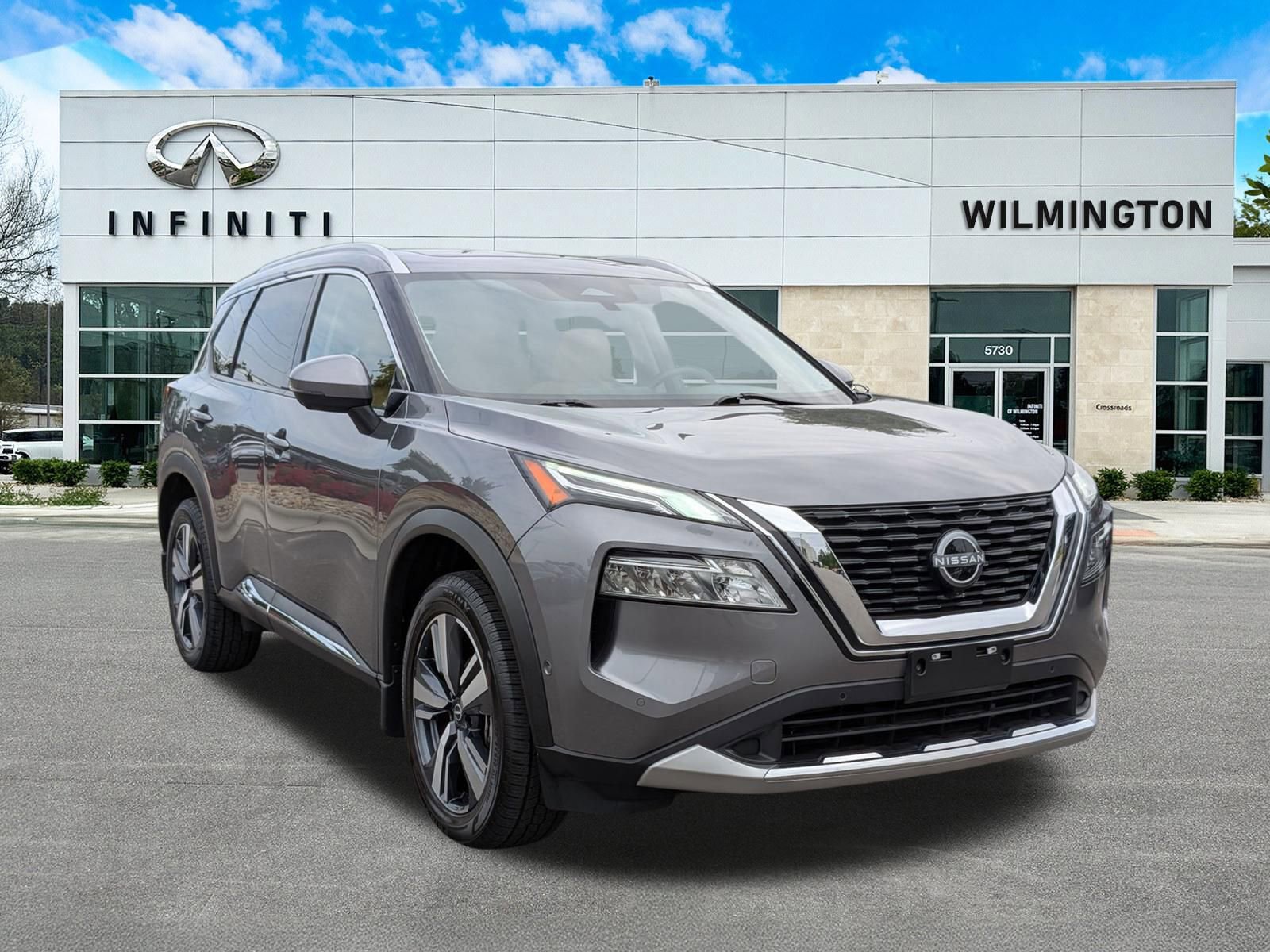 Used 2023 Nissan Rogue Platinum AWD/4WD image 1