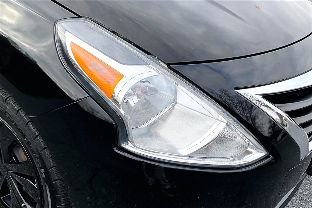 Used 2017 Nissan Versa S Plus image 29