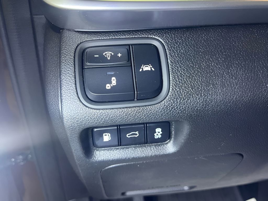 Used 2020 Kia Optima LX image 20