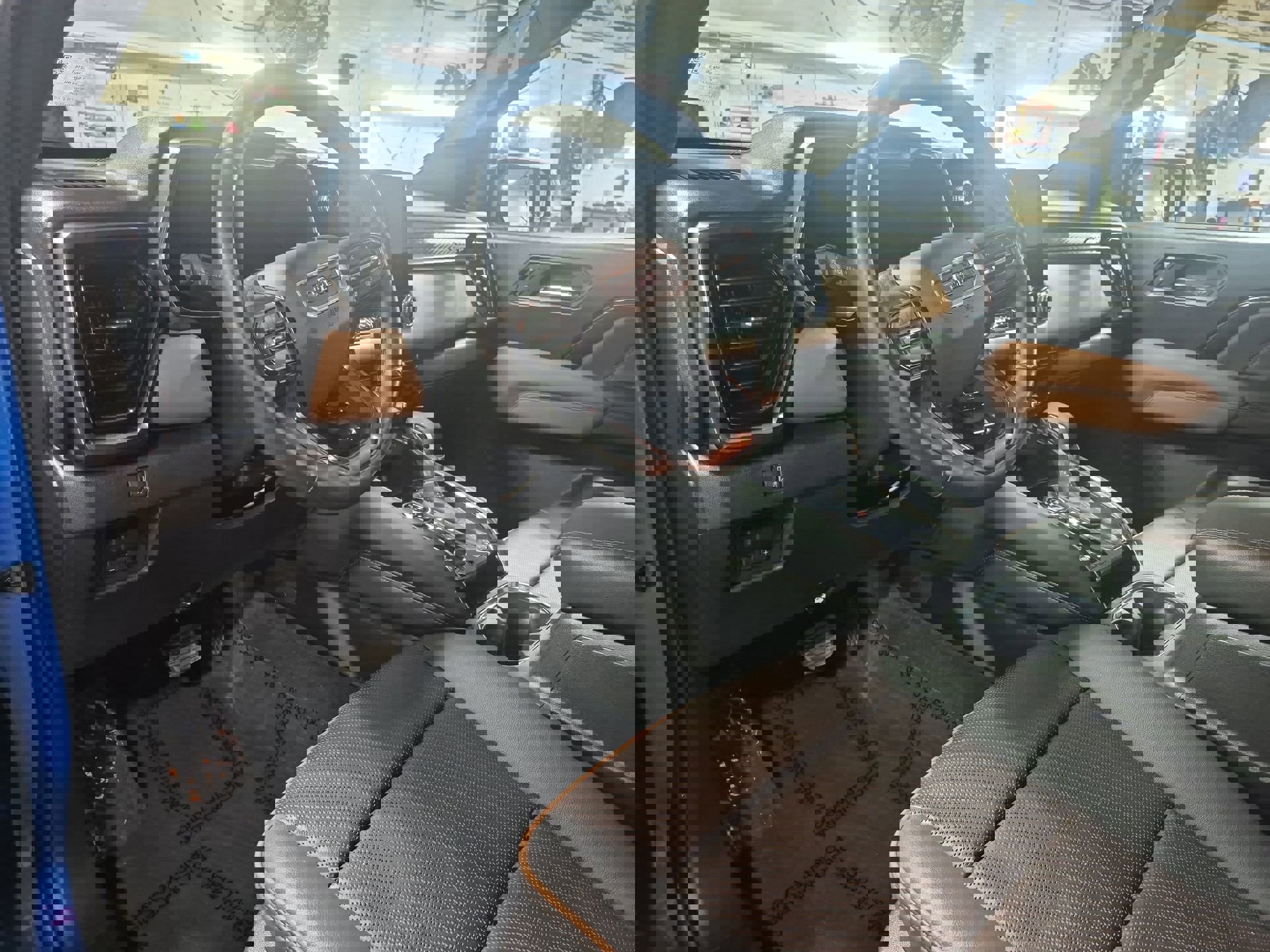 Used 2023 GMC Canyon AT4 w/ AT4 Premium Package image 11