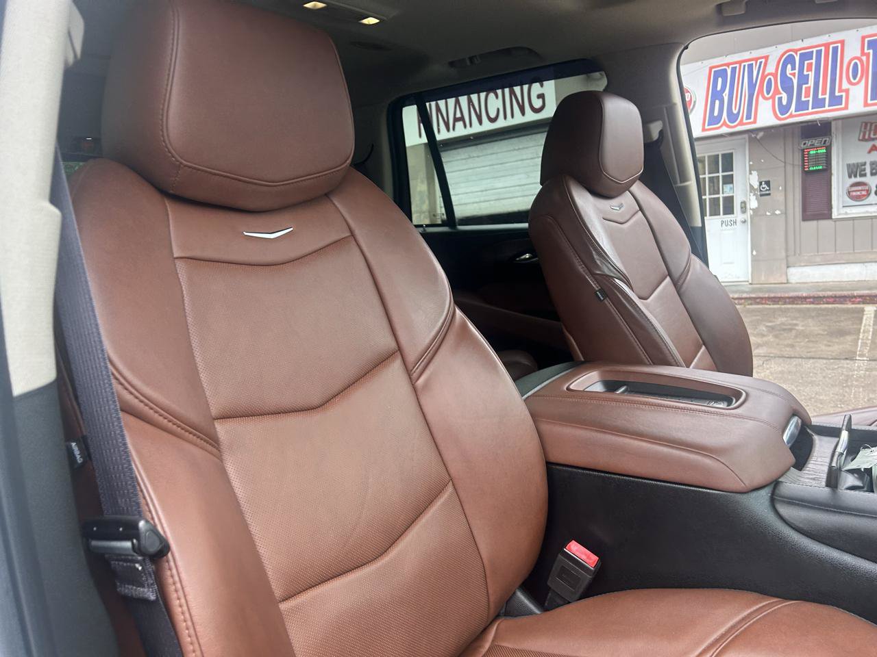 Used 2016 Cadillac Escalade Luxury AWD/4WD image 60