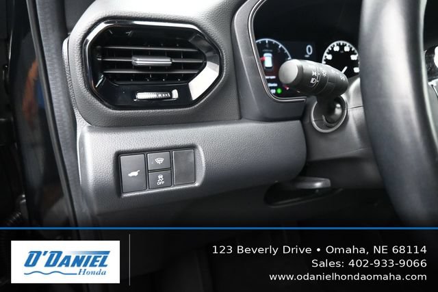 Used 2025 Honda Pilot TrailSport image 27