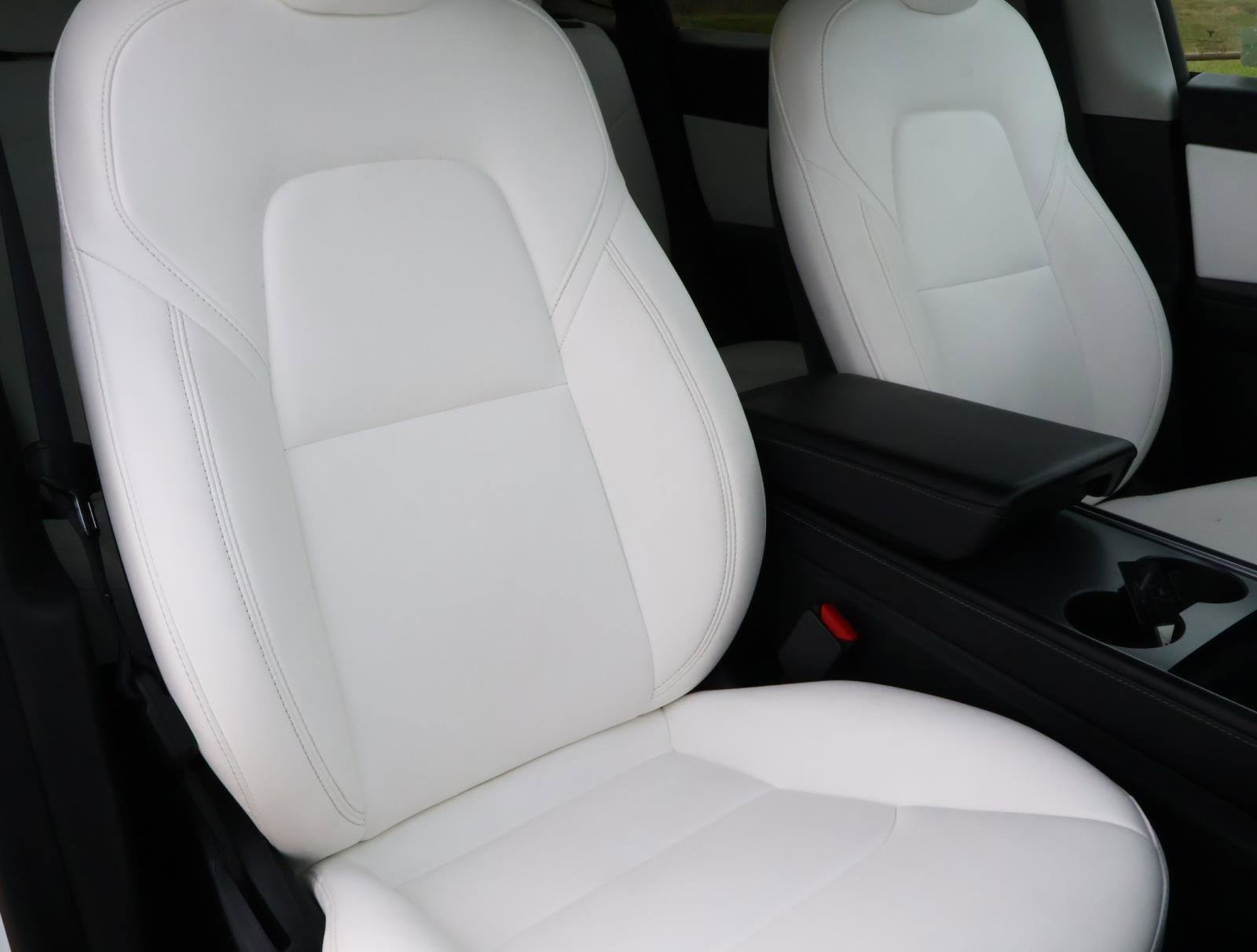 Used 2022 Tesla Model Y Performance image 15