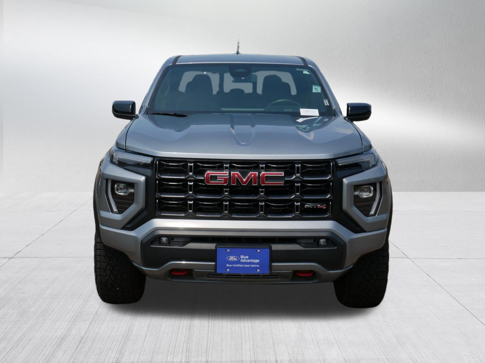 Used 2023 GMC Canyon AT4 w/ Canyon Safety Plus Package AWD/4WD image 2