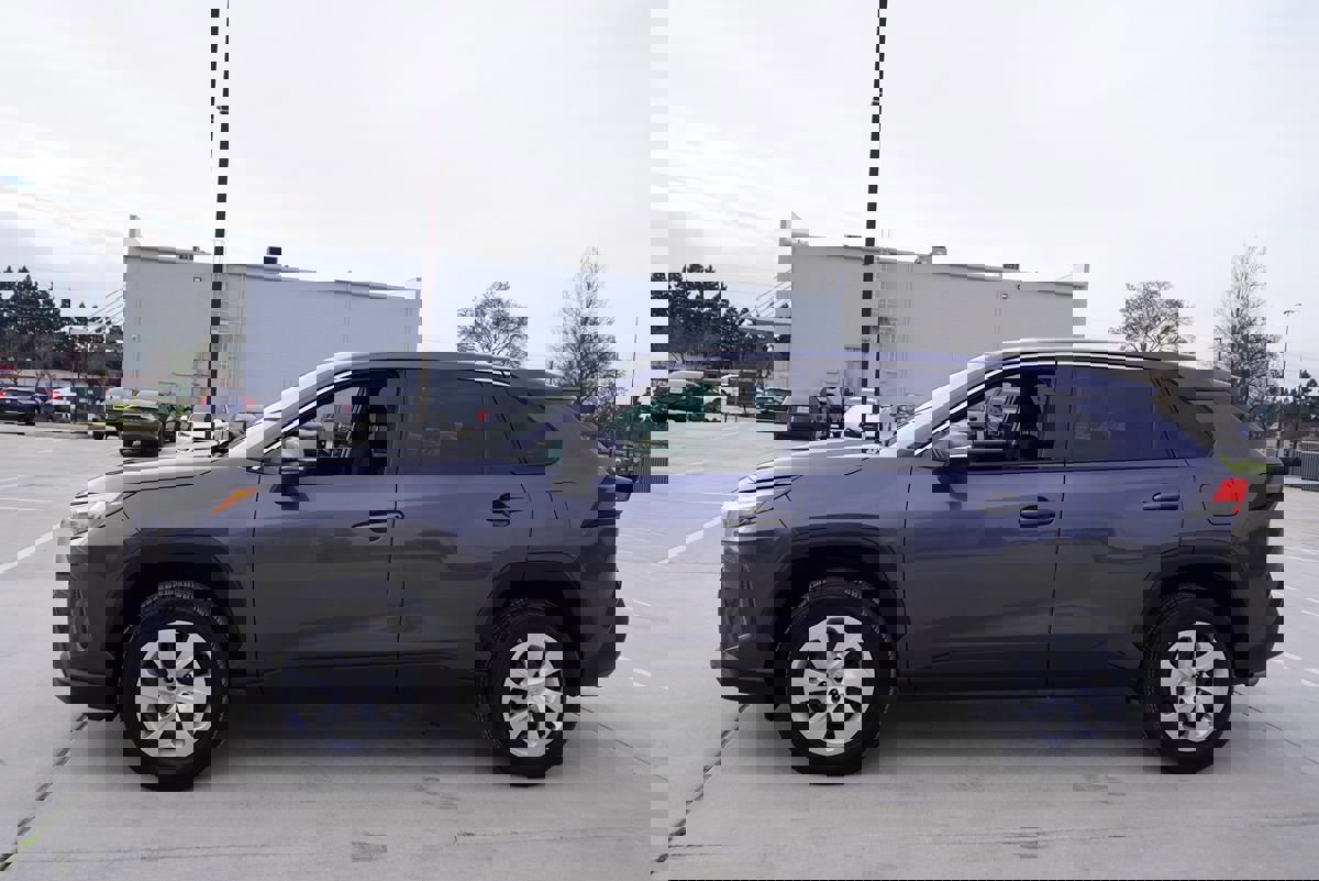 Used 2023 Toyota RAV4 LE image 3