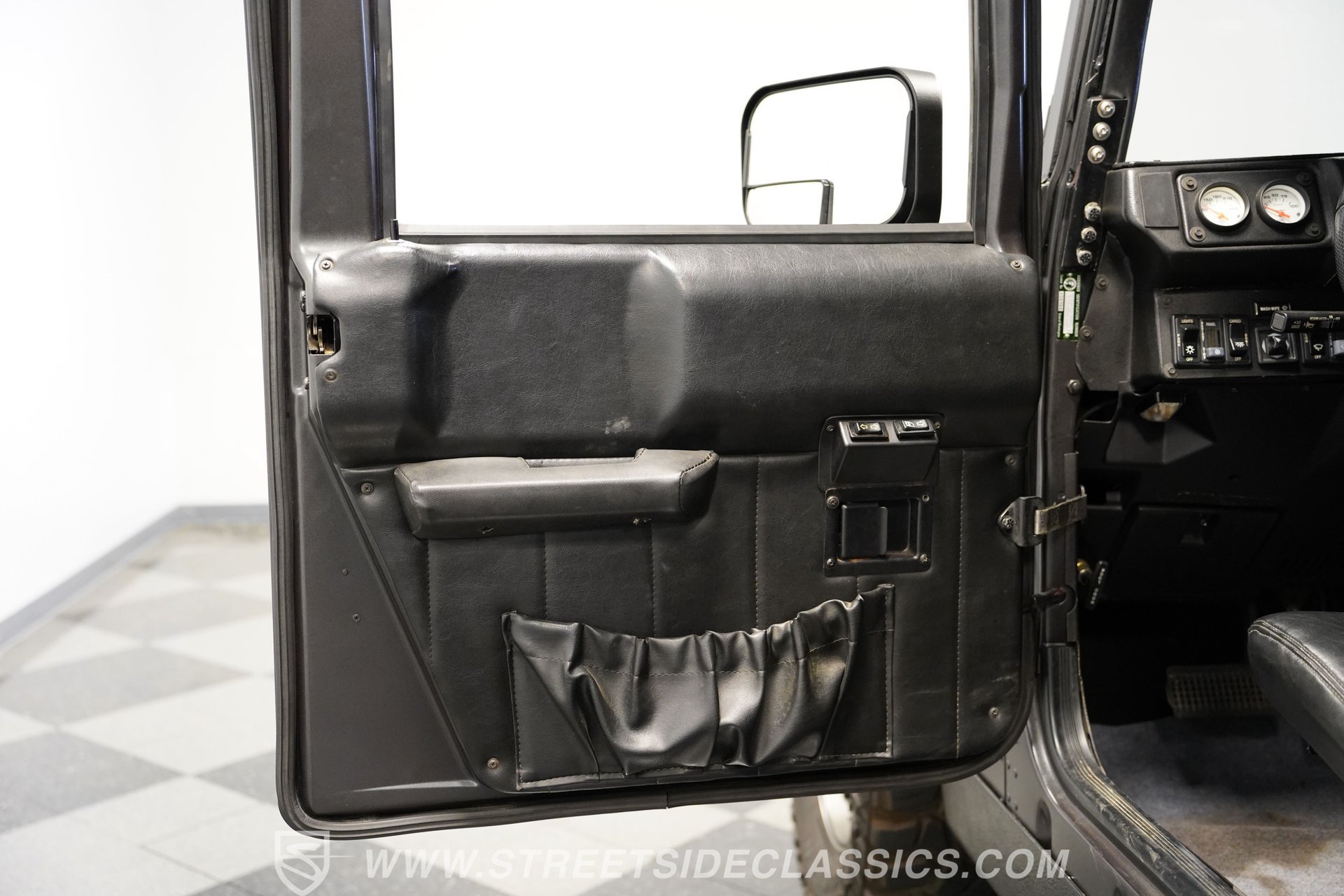 Used 1998 HUMMER H1 4-Door Hard Top AWD/4WD image 38