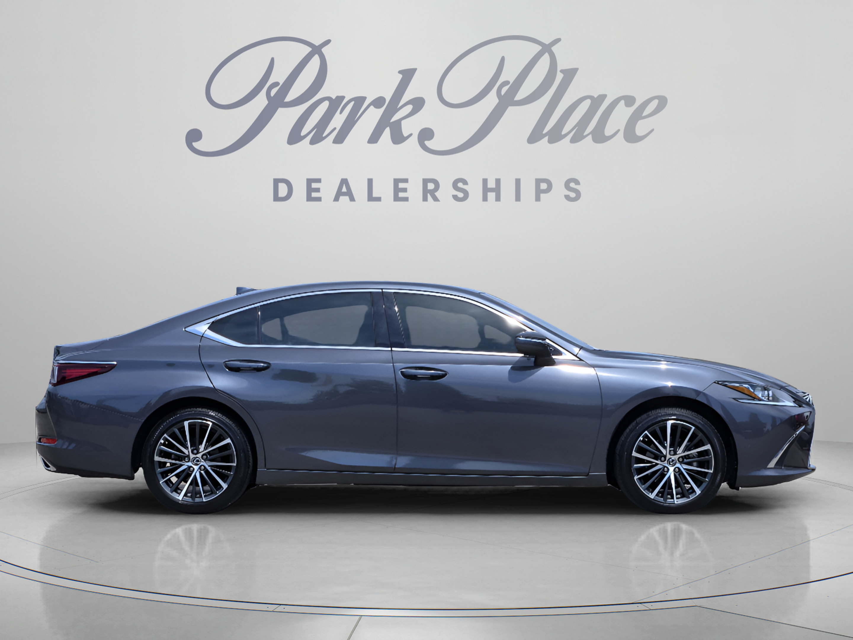 Used 2025 Lexus ES 350 w/ Premium Package FWD image 6