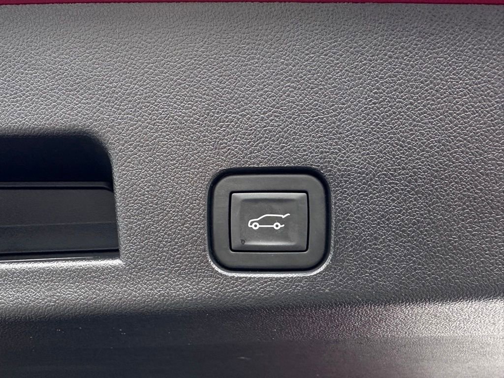 Used 2025 GMC Acadia Denali w/ Super Cruise Package image 40