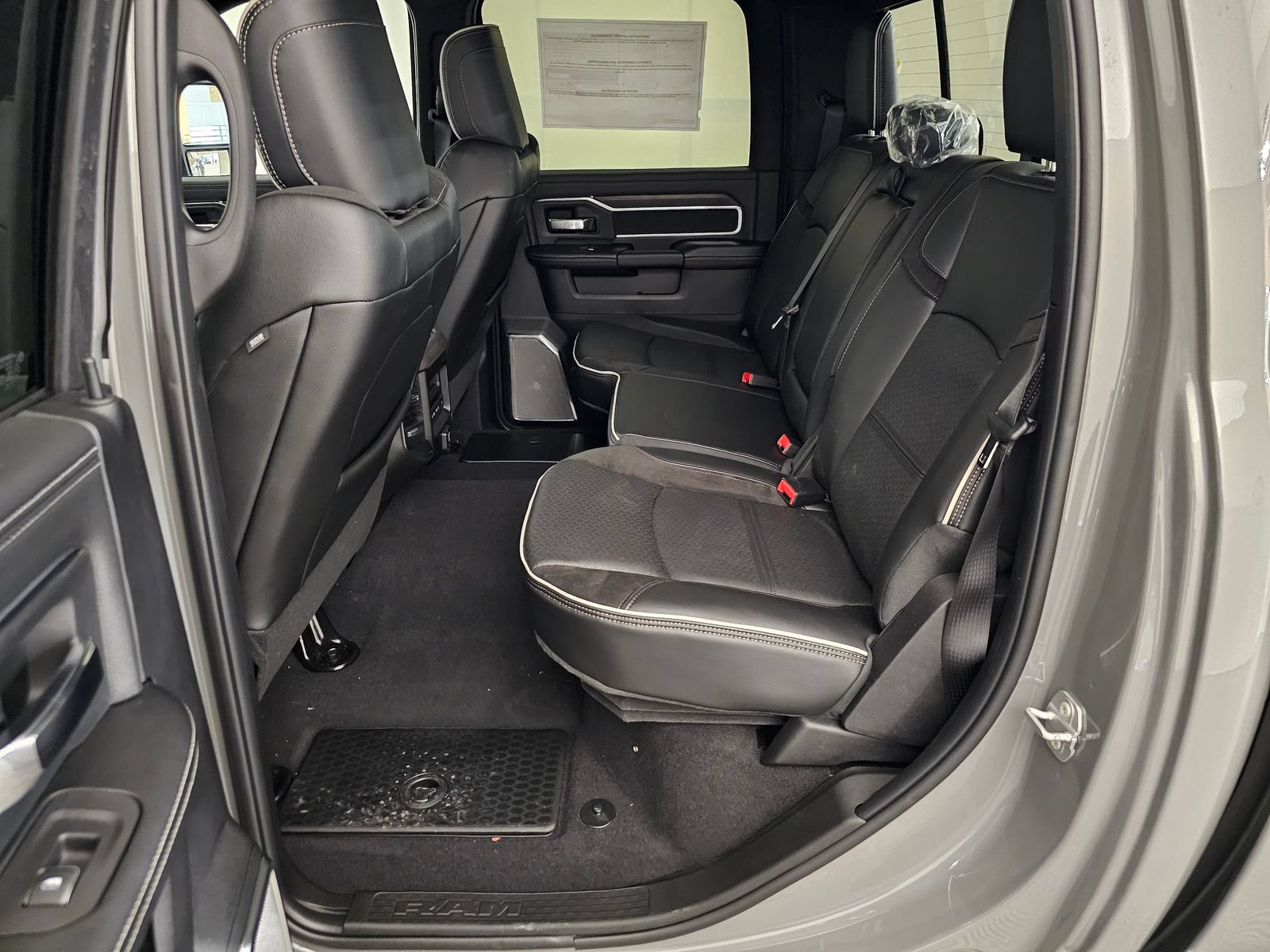 New 2026 RAM 3500 Laramie AWD/4WD image 24