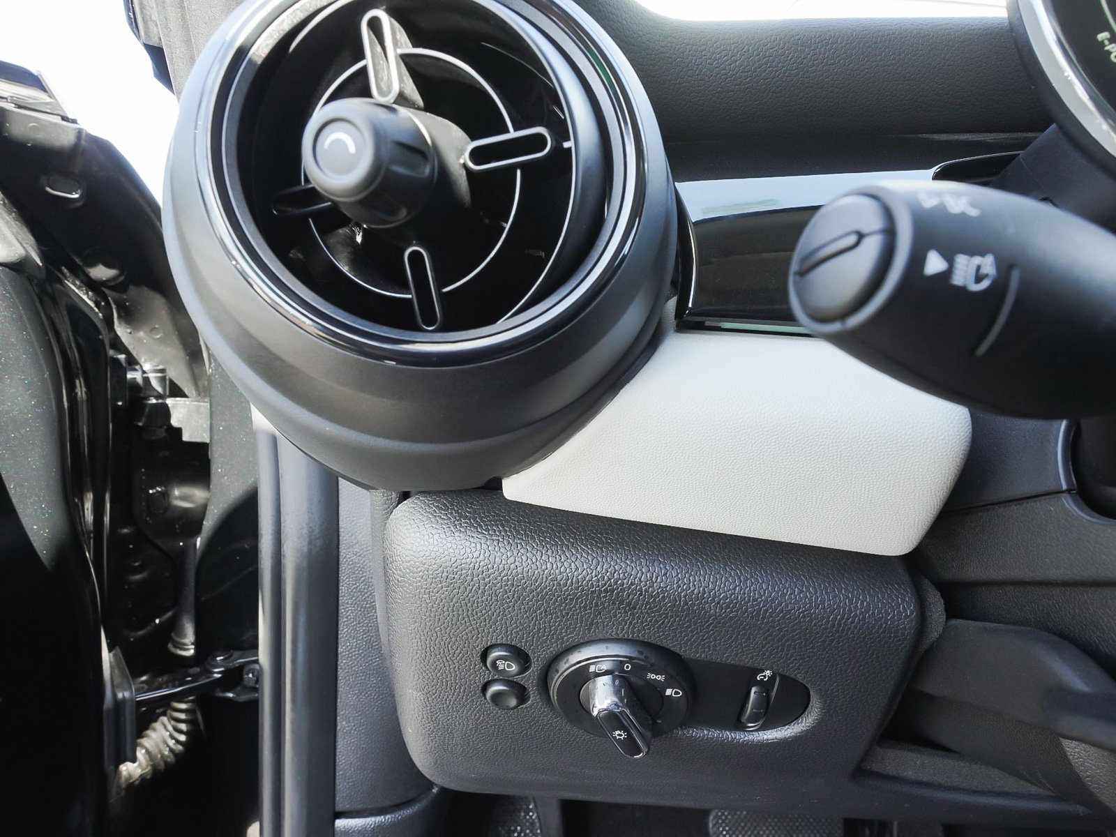 Used 2023 MINI Cooper SE image 16