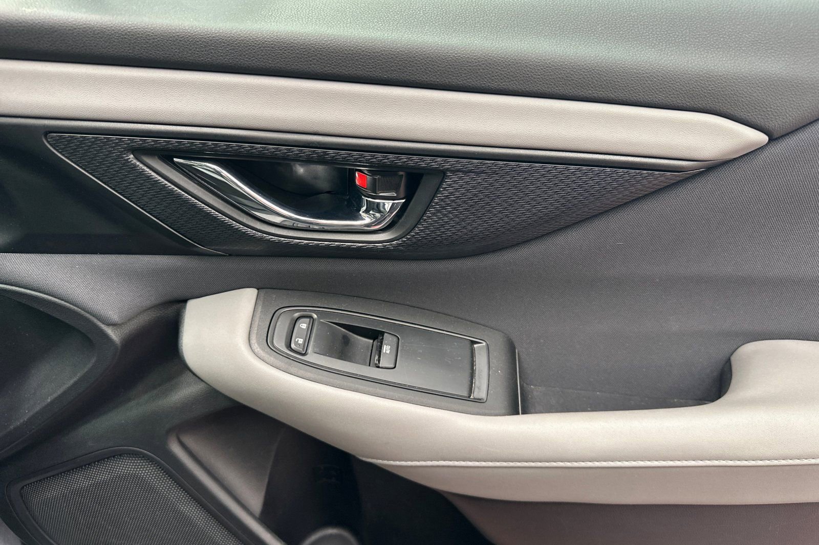 Used 2025 Subaru Outback Premium image 23