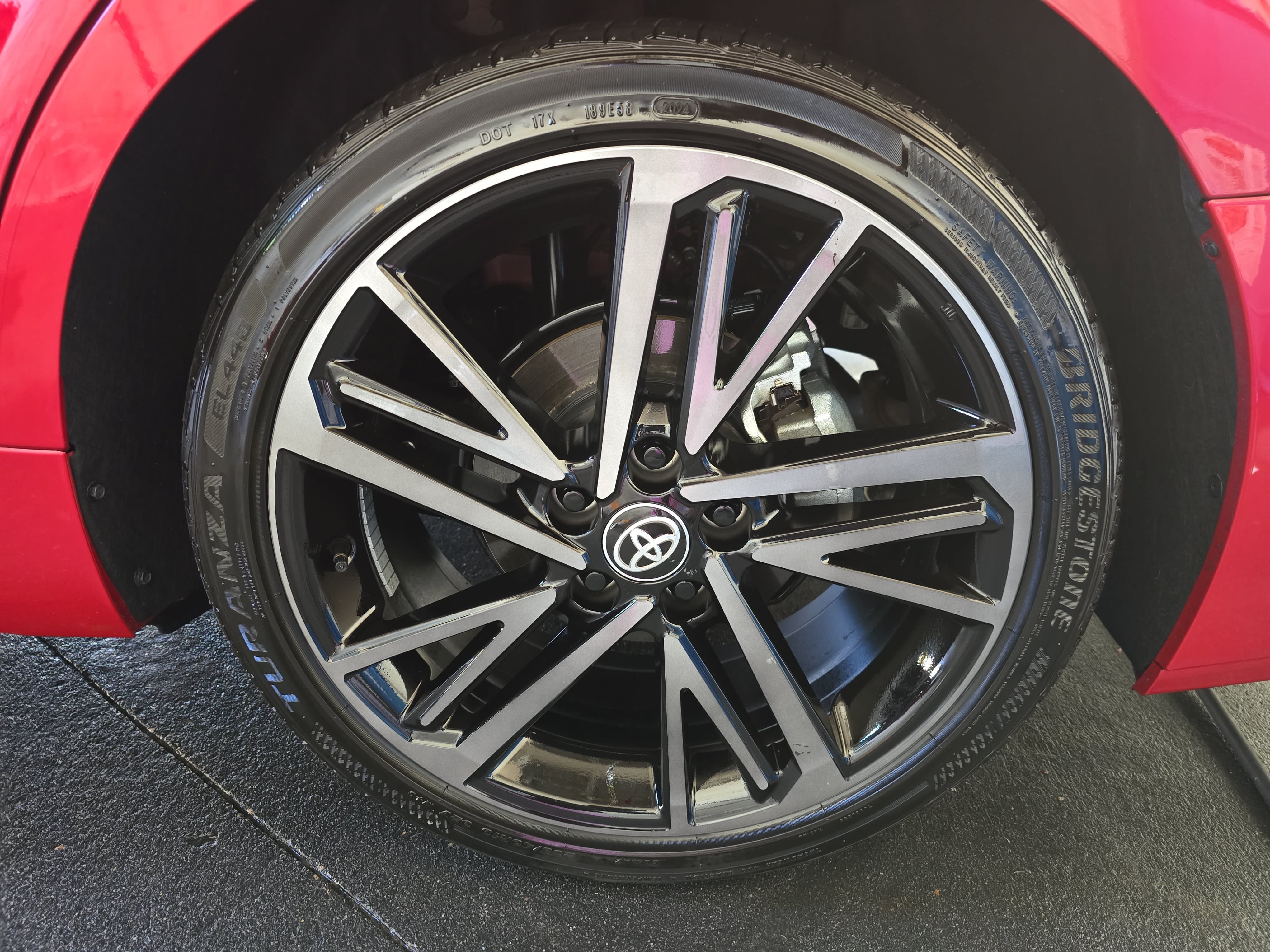 Used 2025 Toyota Camry XSE FWD image 32