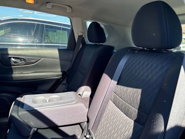 Used 2018 Nissan Rogue SV image 10