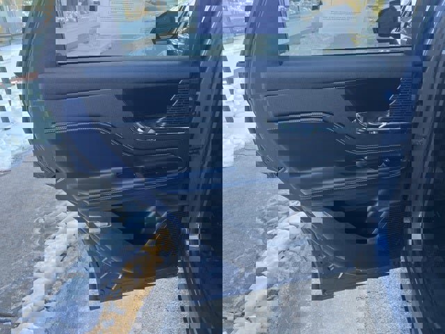 Used 2022 Lincoln Corsair AWD w/ Premium Package image 18