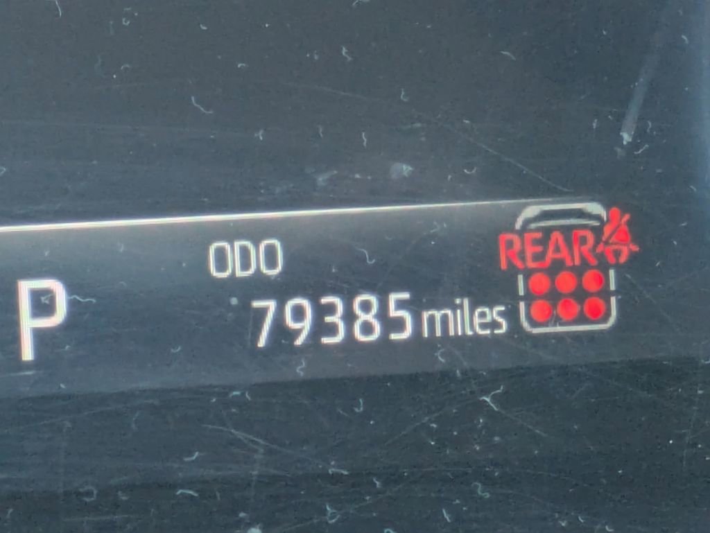 Used 2024 Toyota Highlander LE image 26