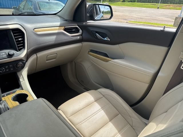 Used 2018 GMC Acadia Denali AWD/4WD image 16