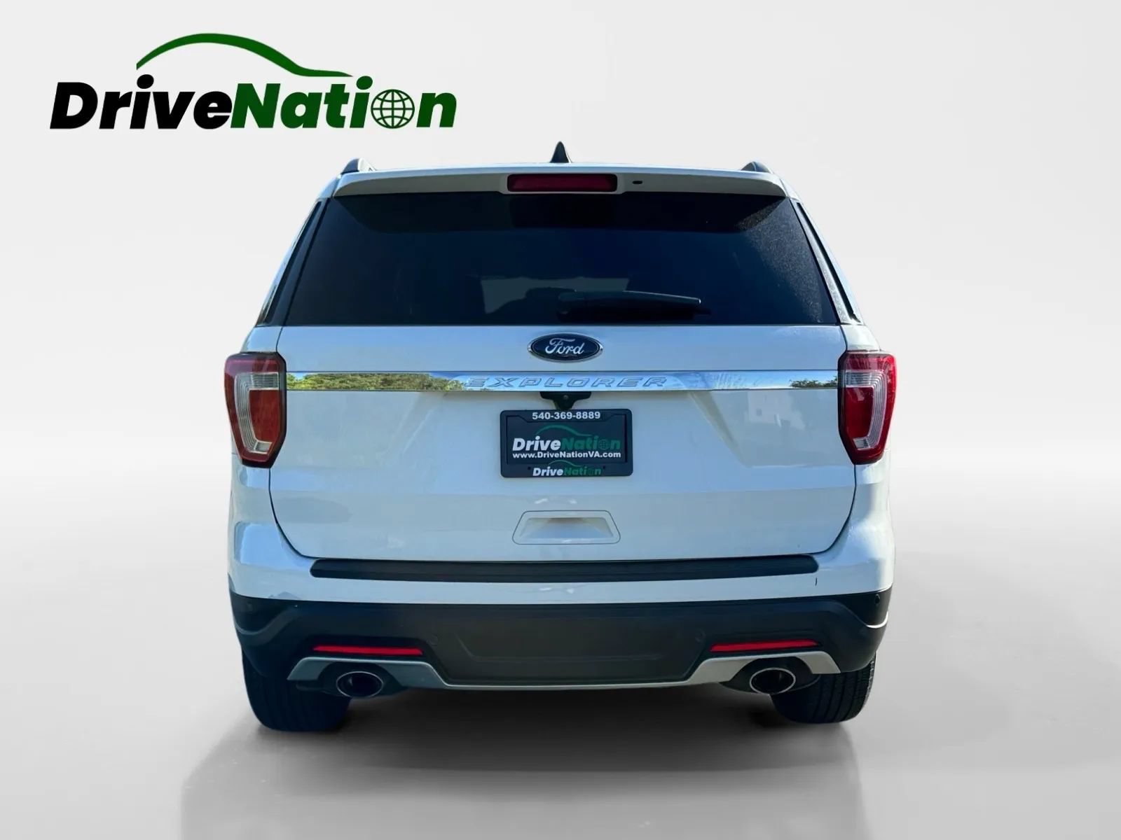 Used 2018 Ford Explorer XLT AWD/4WD image 6