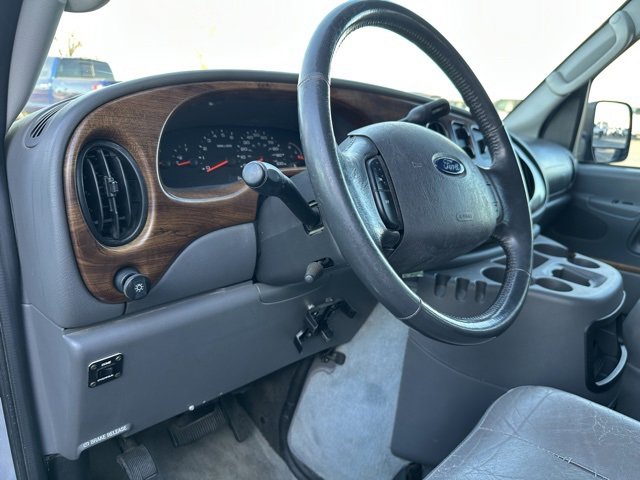 Used 2004 Ford E-150 and Econoline 150 image 21