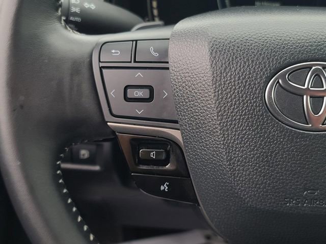 Used 2025 Toyota Camry SE FWD image 28