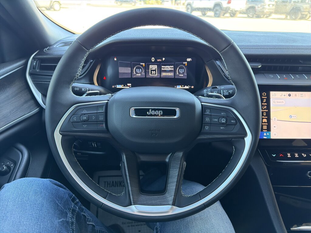 New 2026 Jeep Grand Cherokee Altitude image 14
