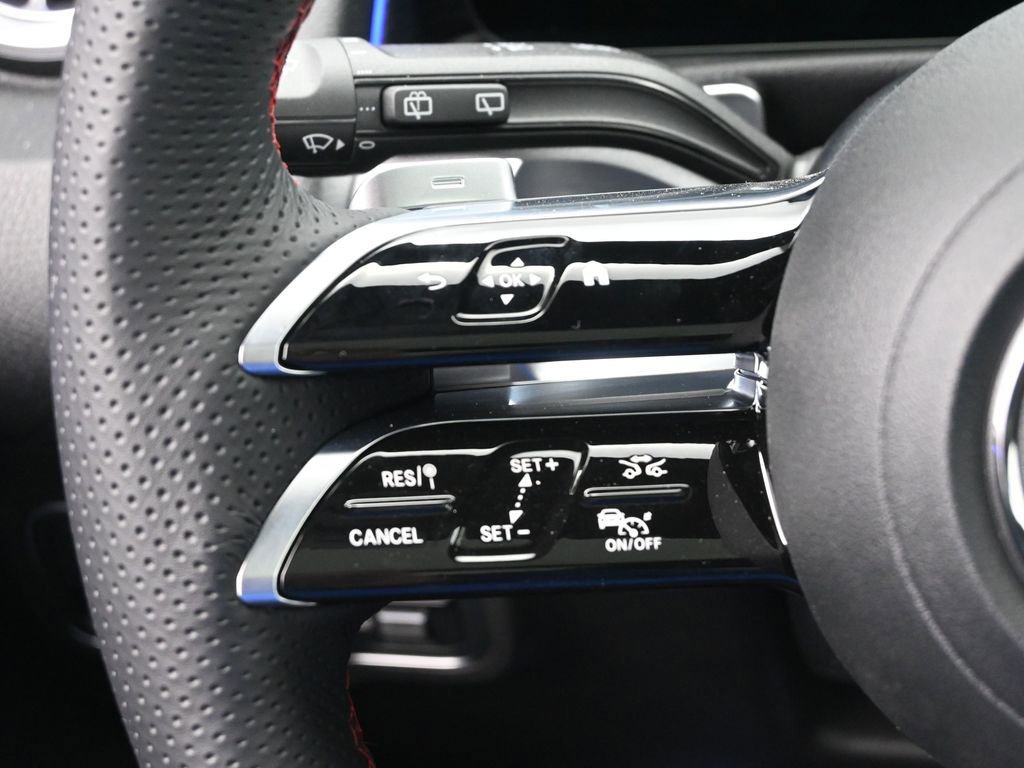 New 2026 Mercedes-Benz GLB 250 4MATIC image 11