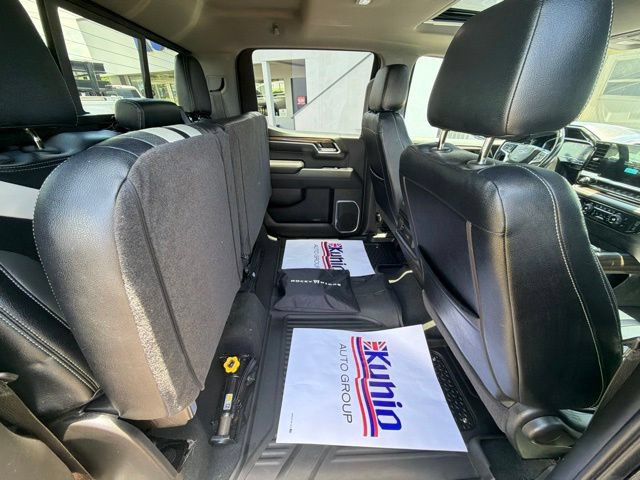 Used 2022 Chevrolet Silverado 1500 RST AWD/4WD image 13
