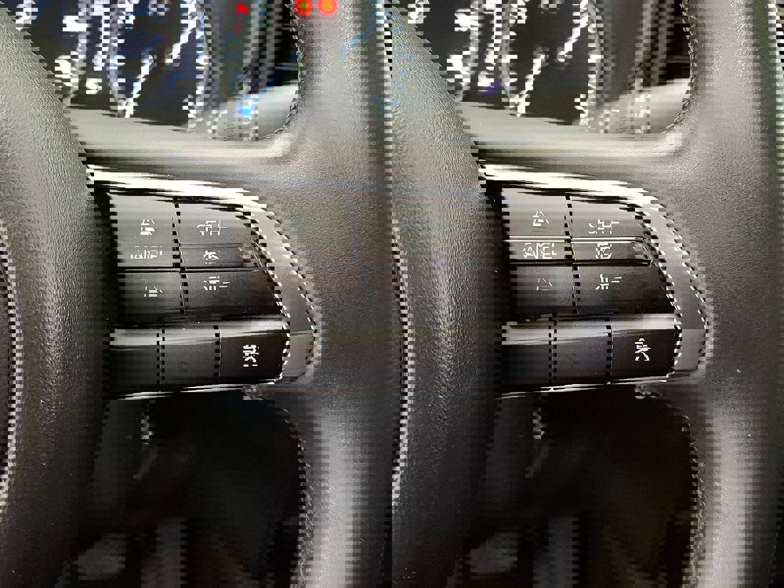 Used 2024 MAZDA CX-30 AWD 2.5 S w/ Premium Package image 18