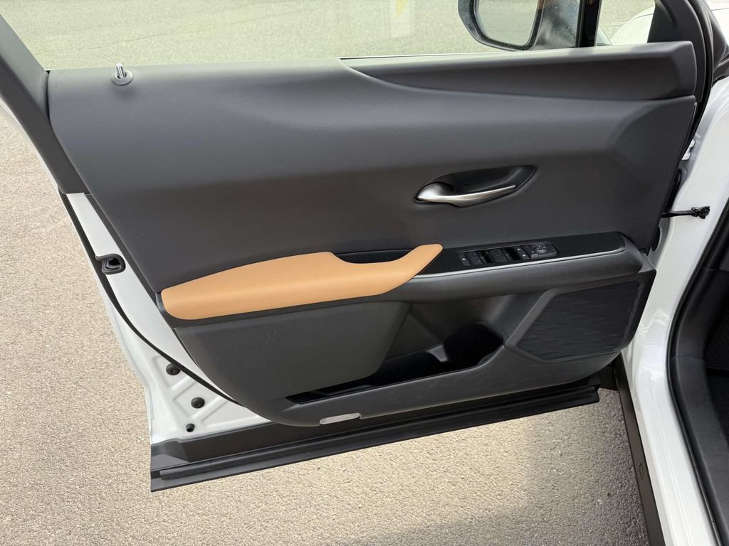 Used 2025 Lexus UX 300h AWD w/ Accessory Package (Z1) image 13