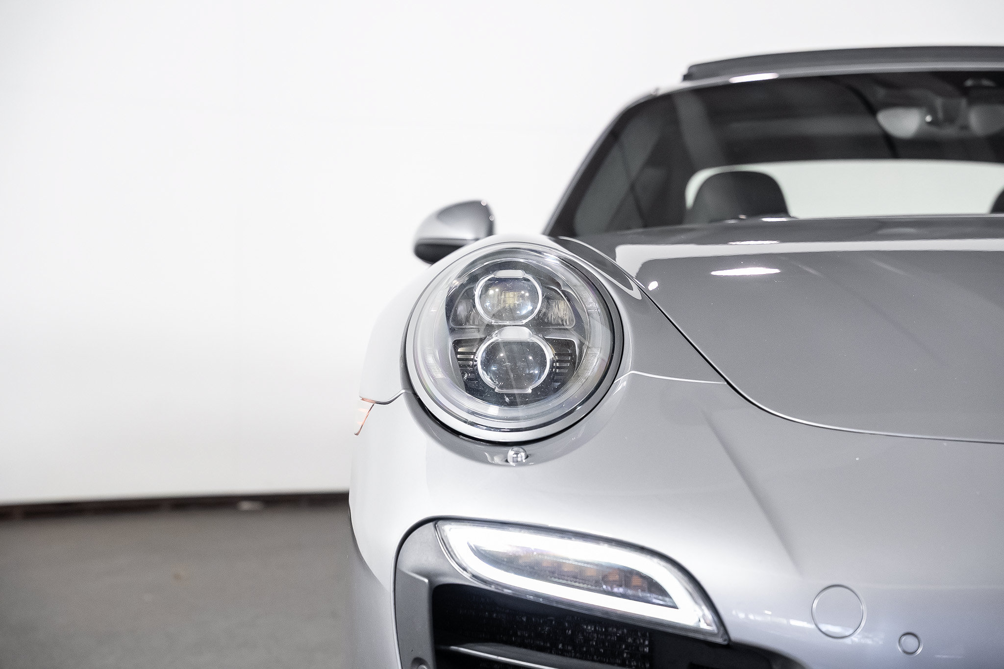 Used 2014 Porsche 911 Turbo S AWD/4WD image 6
