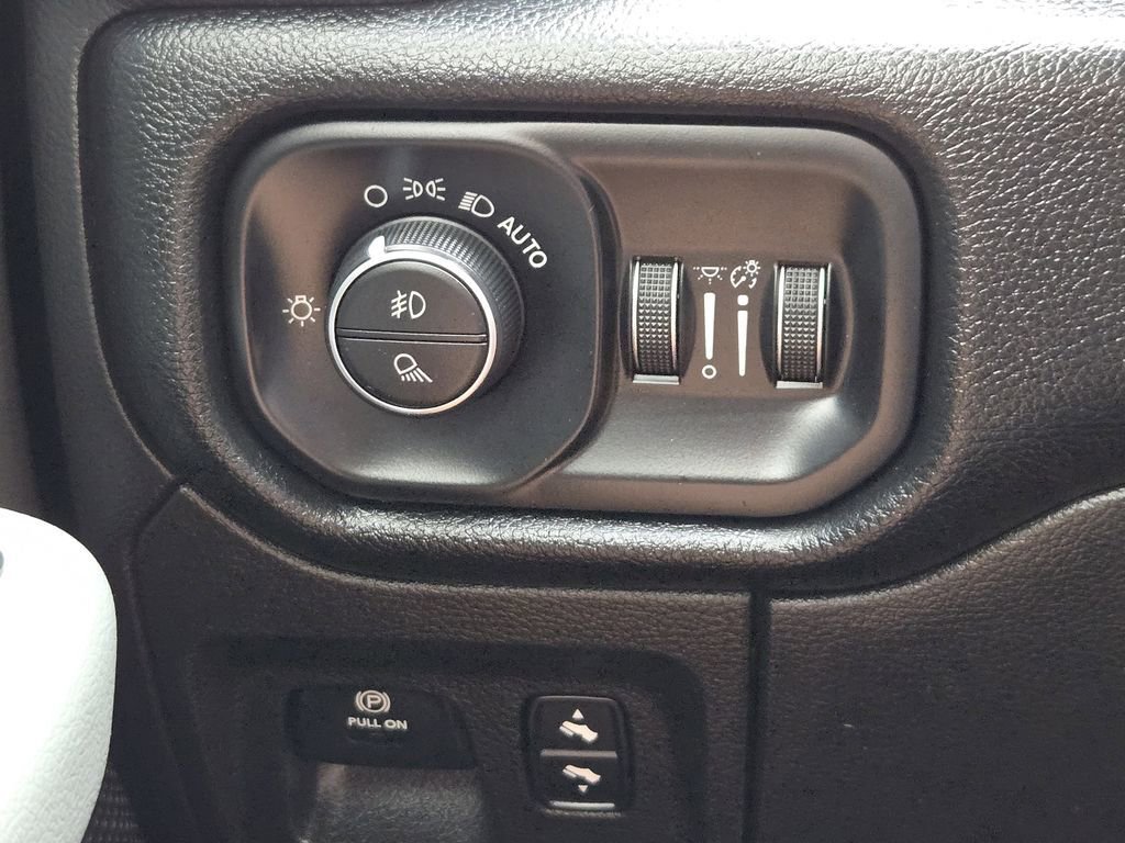 Used 2019 RAM 1500 Big Horn image 23