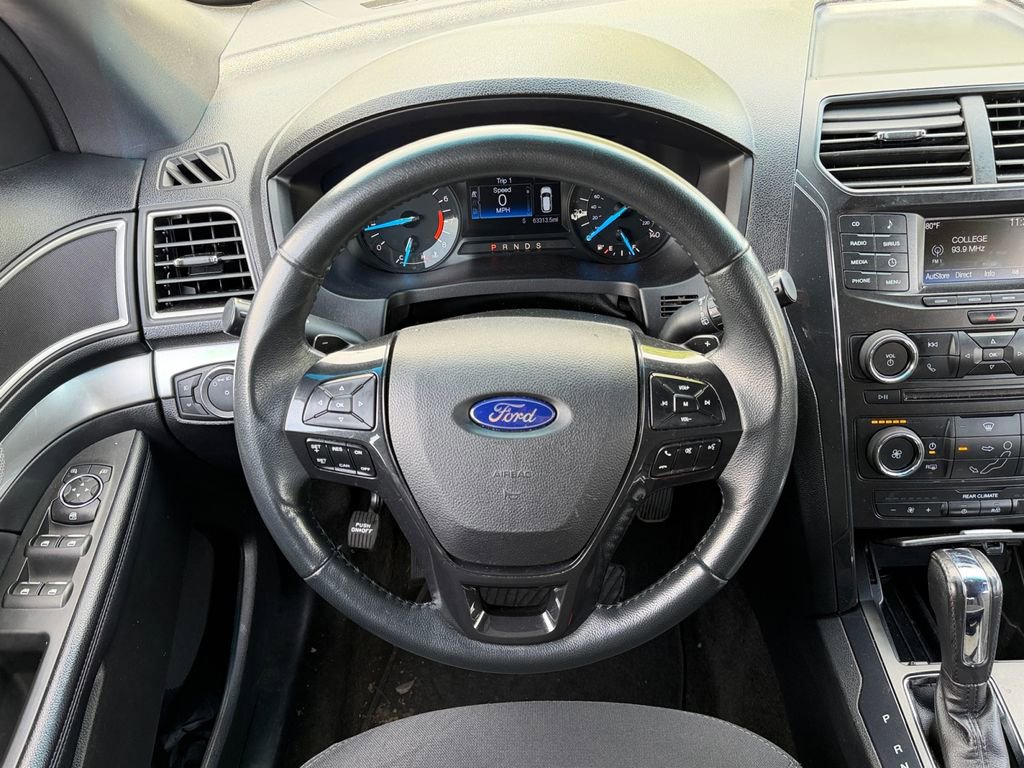 Used 2017 Ford Explorer XLT AWD/4WD image 17