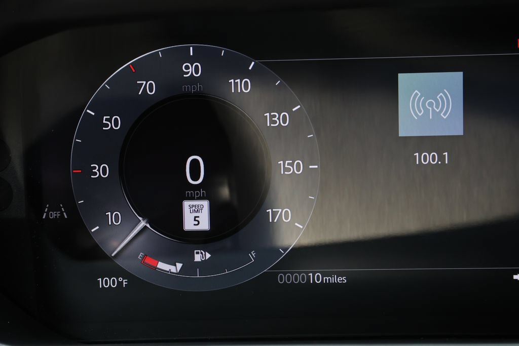 New 2026 Land Rover Range Rover Velar Belgravia AWD/4WD image 25