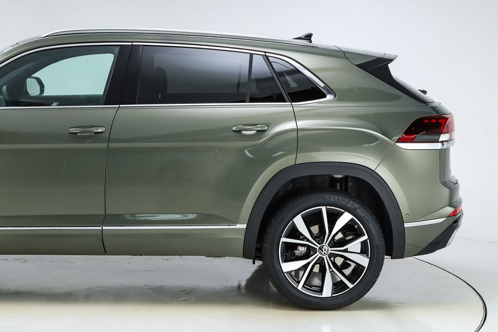 New 2026 Volkswagen Atlas Cross Sport SEL Premium R-Line image 4