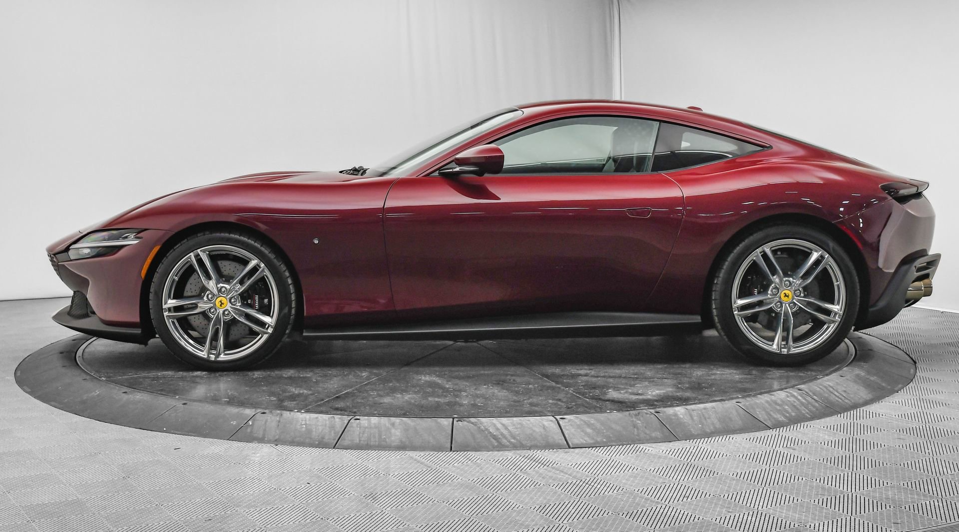 Used 2023 Ferrari Roma image 5