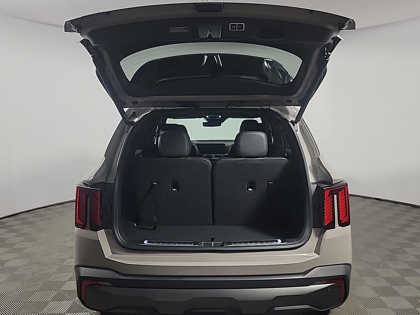 Used 2024 Kia Sorento SX Prestige image 6