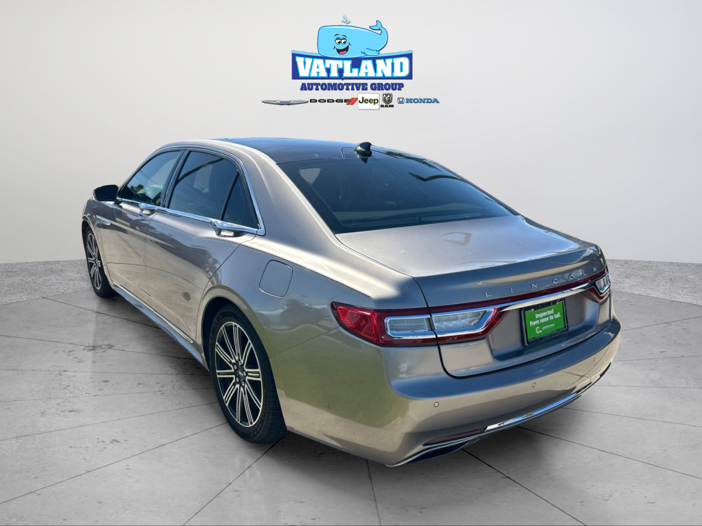 Used 2019 Lincoln Continental Reserve FWD image 3