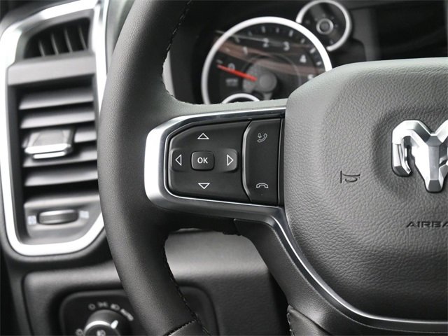 New 2026 RAM 1500 4x4 Crew Cab image 30