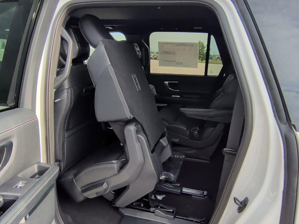 New 2026 Ford Expedition Max Platinum image 39