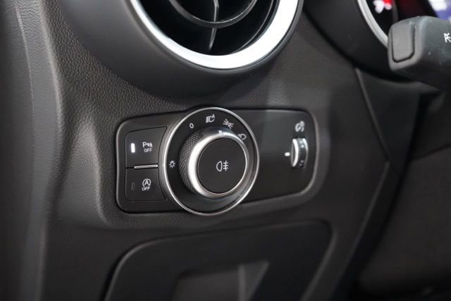 Used 2023 Alfa Romeo Stelvio Ti AWD/4WD image 20