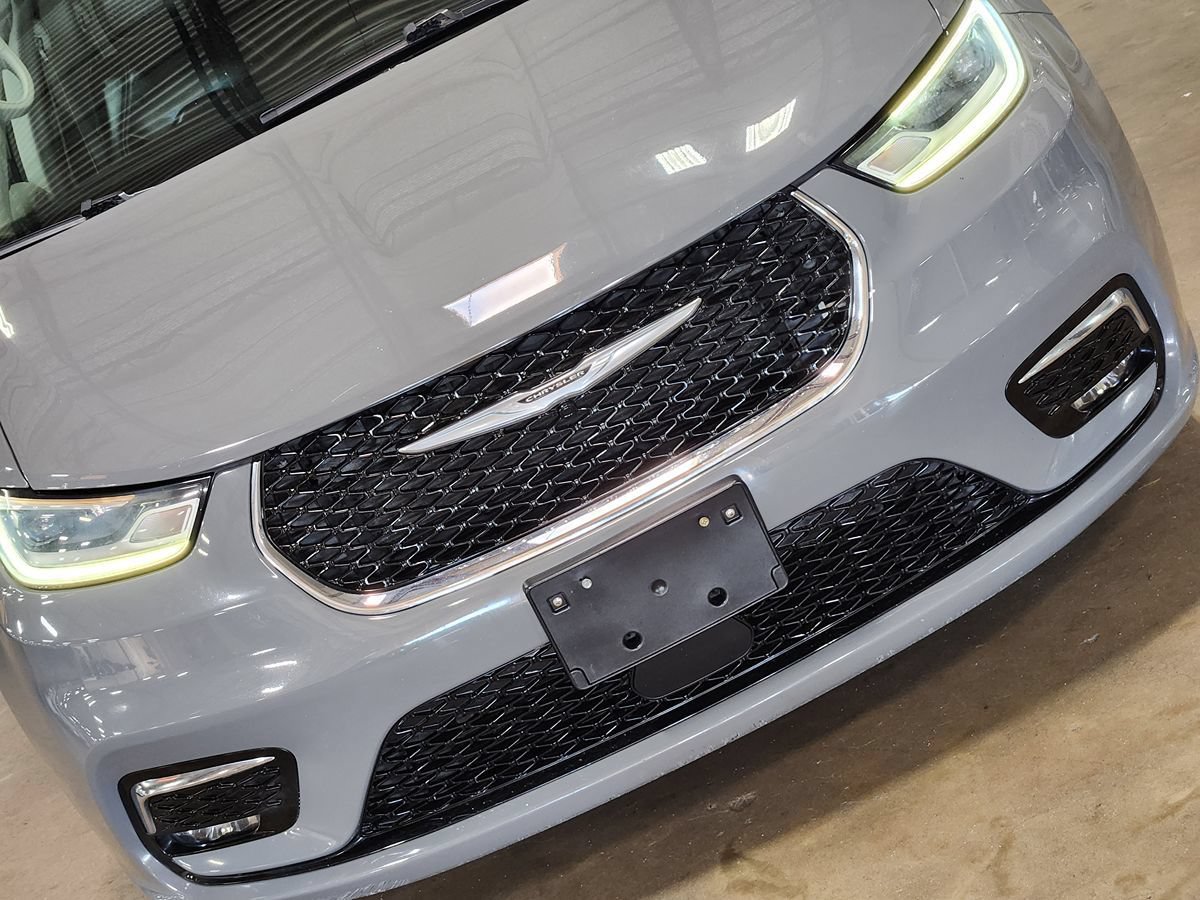Used 2022 Chrysler Pacifica Touring-L FWD image 19