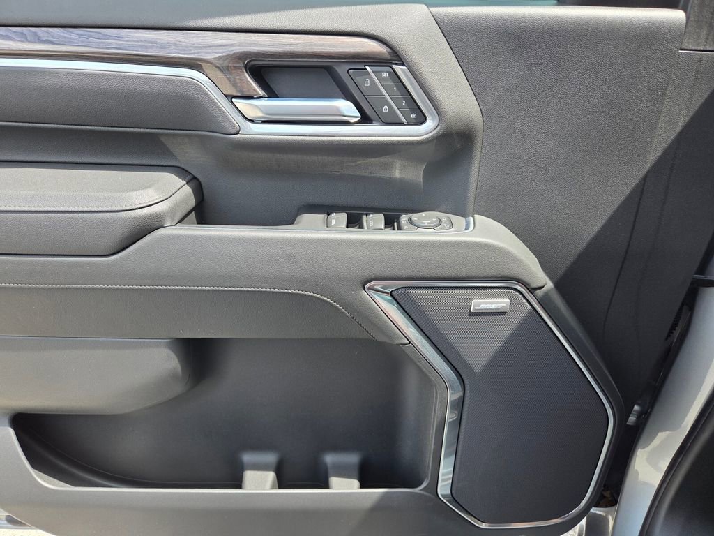 Certified 2025 Chevrolet Silverado 3500 LTZ w/ LTZ Convenience Package image 23