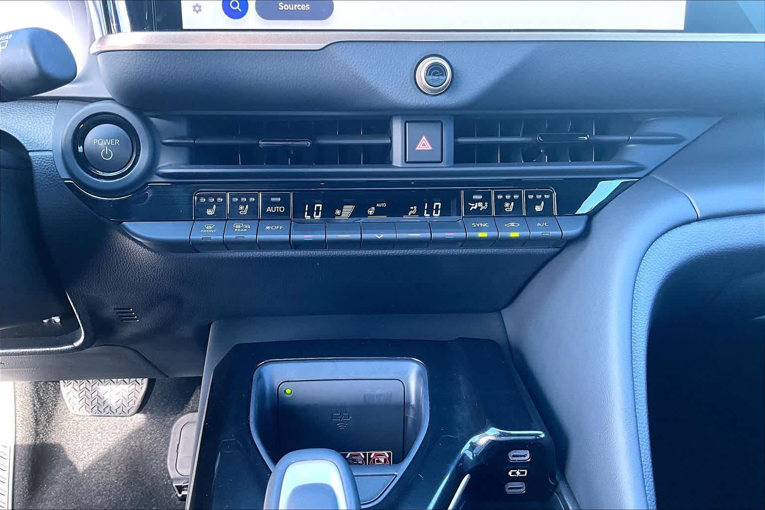 Used 2025 Toyota Crown Signia AWD/4WD image 32