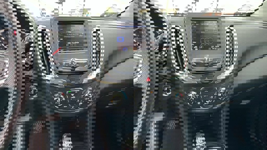 Used 2020 Chevrolet Equinox LT image 27