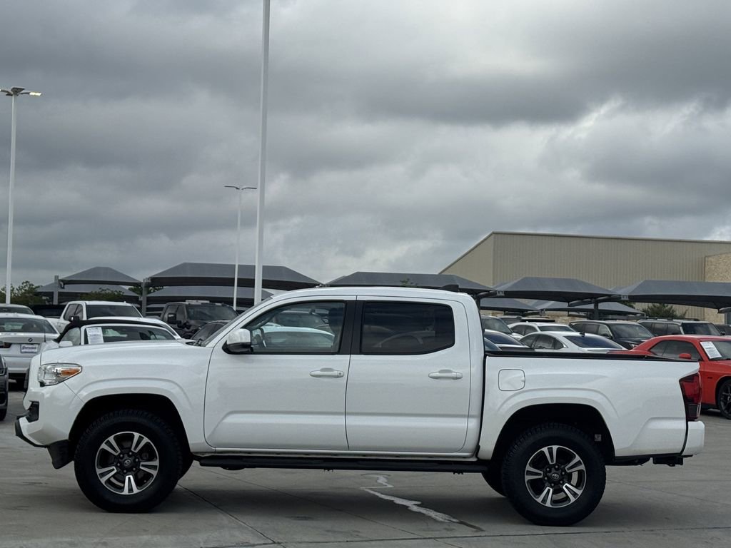Used 2020 Toyota Tacoma SR w/ SR Convenience Package RWD image 3